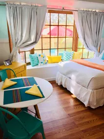 Sunny Daze Bungalow, sleeps 2 Adults - Image 3