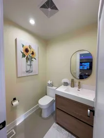 Van Zant Townhouse Apt #2 - Image 2