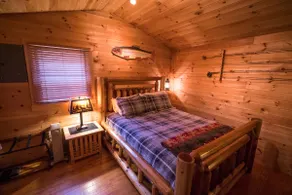 Privé - Cabine confortable avec un bain à remous et une cheminée à gaz - Image 4