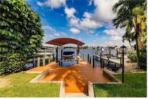 Fabuleux 4 BR Waterfront Villa pour vos vacances de rêve parfait! - Image 2