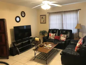 West Tampa Home close to Bucs Stadium & Downtown - Image 3
