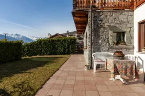Typical Aosta Valley house with garden - Image 3