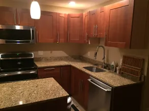 Comfortable, modern one bedroom apartment. - Image 2