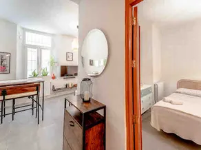 Cozy ground-floor 2-b flat 50m from Carreteria str - Image 4