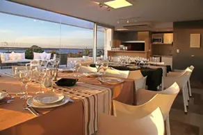 Exceptional New and Modern Apartment, steps from the Port - Image 3