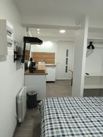 Apartment 2 minutes from train station with free private parking - Image 2