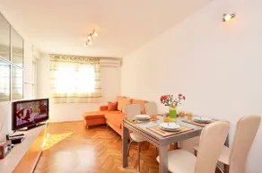 River view apartment in Omis - Image 3