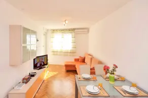 River view apartment in Omis - Image 5