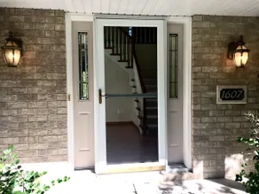 Entire house, quiet Green Bay retreat - Image 2