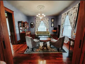 Victorian Charm Centrally Located - Image 4