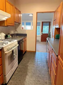 Cheerful 2 Bdrm in a Sweet Neighborhood - Image 5