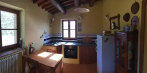 Stone farmhouse in the Tufo area - Image 4