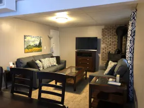 Comfy Basement Apartment -King Bed/Kitchen/Laundry - Image 3