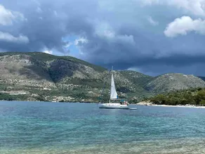 Above the sea - Image 4