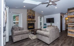 Pine Acres Cottage - Image 2