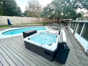 Mid century modern Pool/spa house - Image 2
