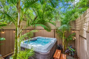 Luxury 3 Bedroom Island Retreat and Private HotTub - Image 2