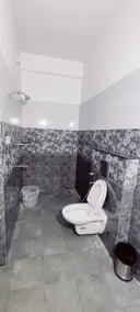 Lovely 2BHK AC apartment - Image 5