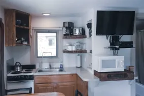 Two Bedroom Cabin - Image 5
