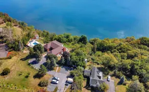 Cliffhouse on The Bay, Waterview Getaway with Pool - Image 4