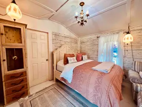 Shabby Chic cabin with a private hot tub. - Image 4