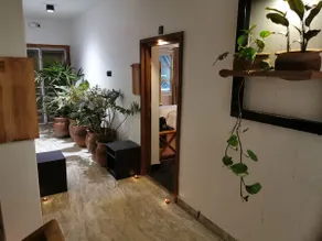 Studio (with fully equipped kitchen, private bath) - Image 2