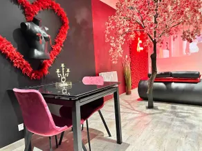 Love Room “Love Games” – Jacuzzi – Parking - Image 4