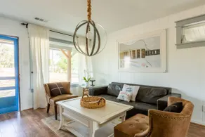 The Blue Door- Cozy Ranch Style for 6 ~ Come Stay! - Image 3