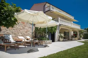 VinodolSun: Luxury for 18 Pax, Tennis, Sauna, Pool - Image 3