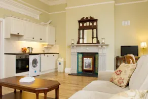 Exquisitely restored Victorian Flat - WB Yeats - Image 4