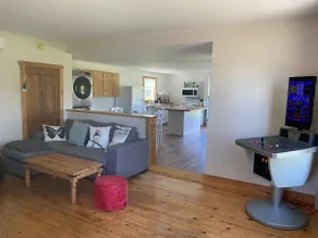 Beautiful centennial, fully renovated, air conditioning - Image 4