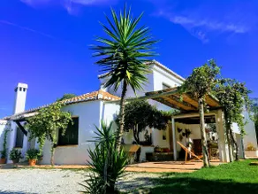 Rural getaway: duplex loft with garden & pool - Image 3