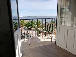 BEACH-FRONT APARTMENT. WIFI. ALL EXTERIOR - Image 2