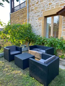 Accommodation in a charming Beaujolais village - Image 4