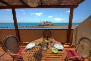 Apartment right on the sea in a small fishing village - Image 5