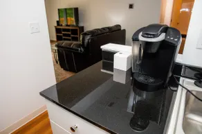 94-5|Brand New! 1-bedroom Remodeled Unit - Image 5