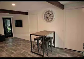 Spacious self contained unit - Image 4