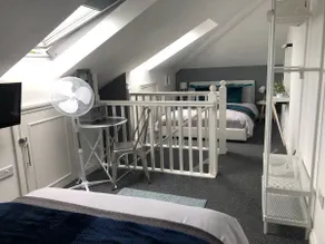 Self contained Annexe+outdoor space+parking +wifi - Image 4