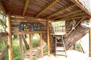 Claystone - walking distance to the beach! - Image 2