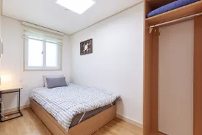 Clean and Cozy House in Gangnam - Image 5