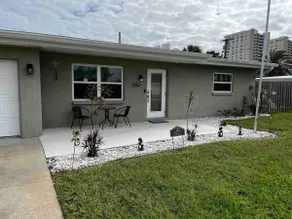 The Walls Beach Home - Image 2