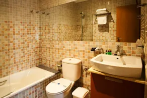 Two-bedroom apartment for four people - Image 2