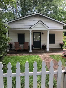Southern Charm Carriage House - Image 2