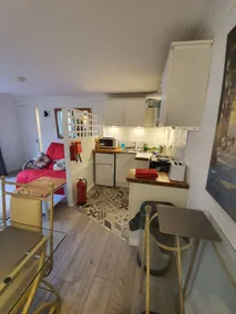Private secluded convenient annexe with parking - Image 3