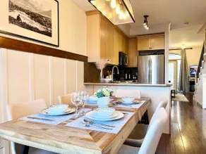 2BR/2BT Townhouse Chalet/Heated pool/Hot Tub/BBQ - Image 4