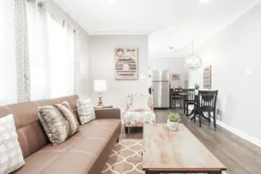 Chic OneBedroom @ the Best VaHi/Midtown Location - Image 3