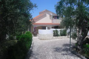 Villa Oleandro Ciccino mit Pool - Image 2
