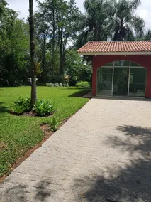 High Standard House with Barbecue and Swimming Pool - Image 3