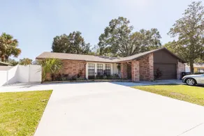 Lovely & Wonderful apartment in the 💖of Brandon! - Image 3