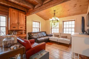 Log Home on 17 acres - Image 3